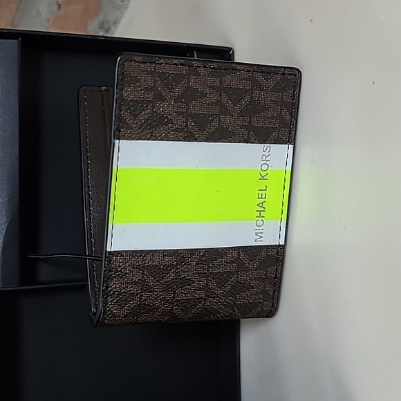 Michael Kors Men's 3 in 1 Wallet Box Set BROWN/NEON - Picture 4 of 5